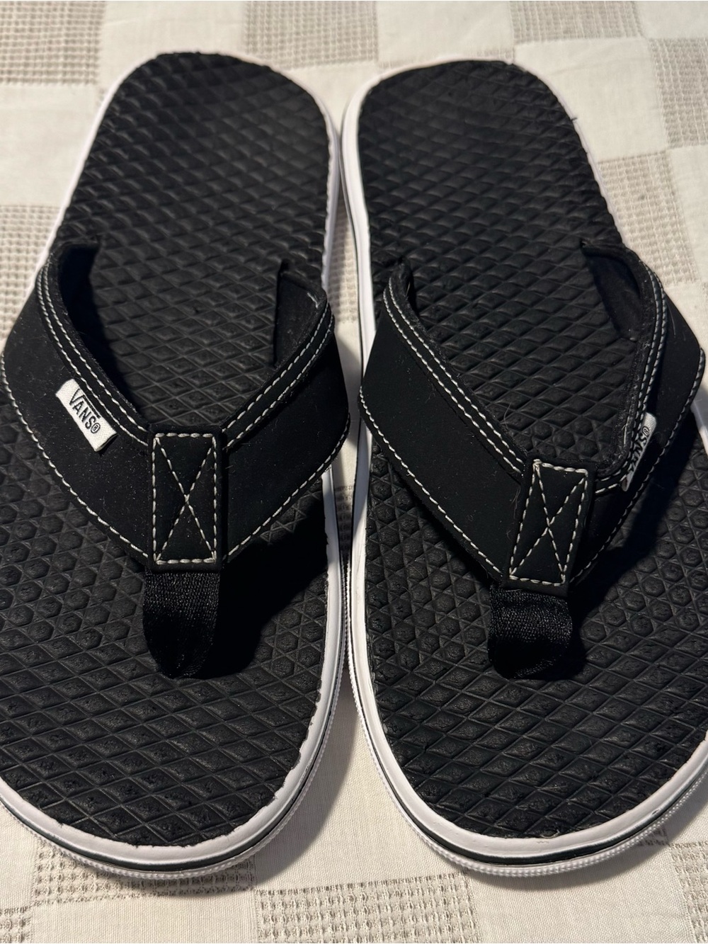 Vans Men’s Black & White Flip-Flop Sandals